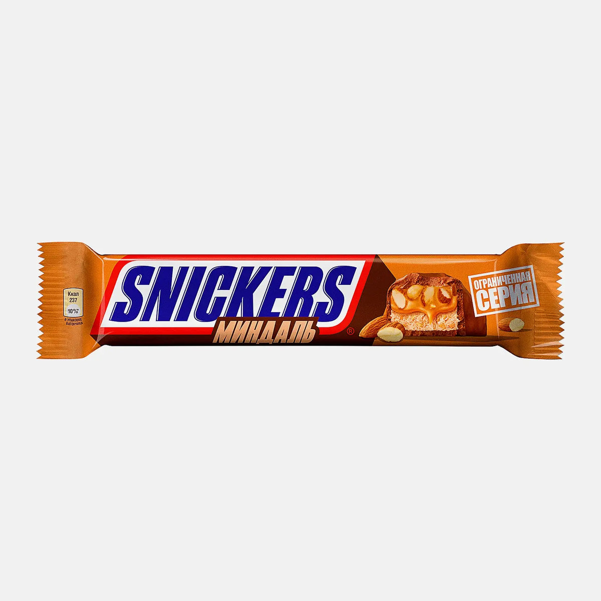 Snickers Almond 81g Russian-edition chocolate bar front wrapper